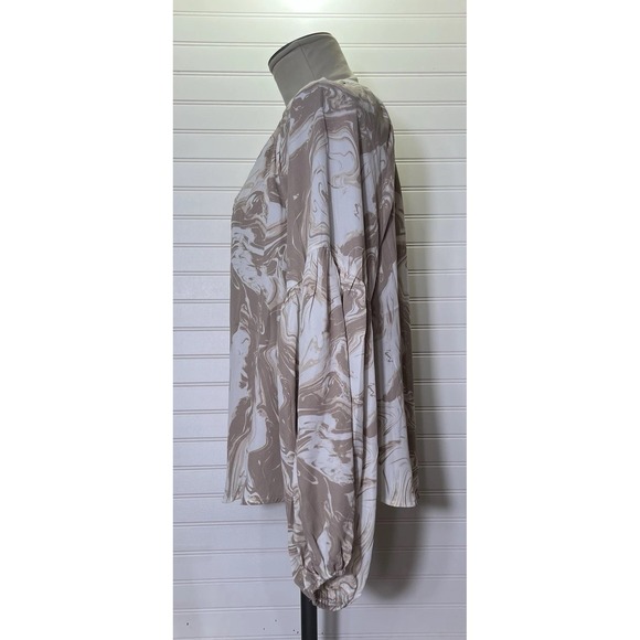August Sky Anthropologie Beige Abstract Print Long Sleeve Blouse Top Size M - Picture 2 of 9